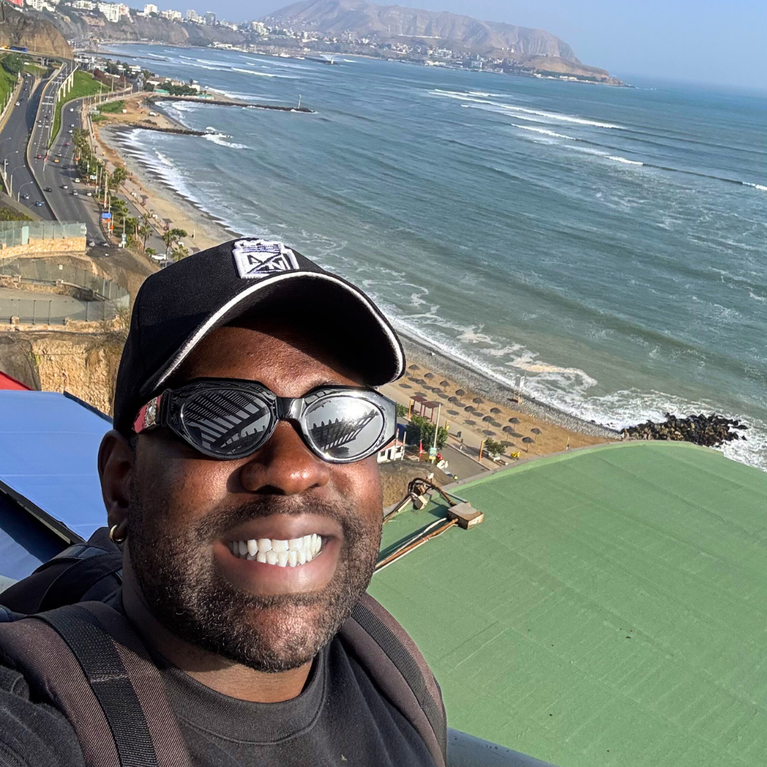 Rouk — café, laptop, working abroad